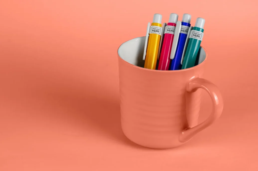Mug with pens